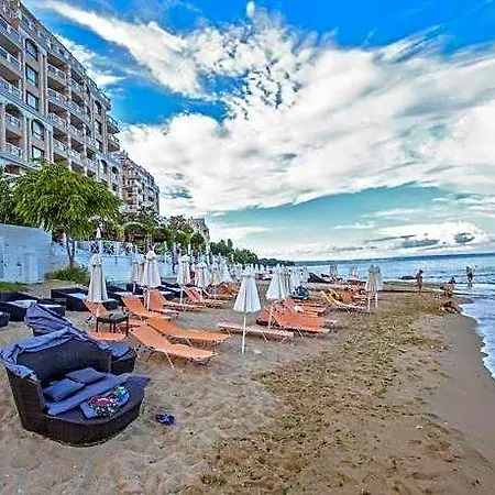 Отель Luxurious And Panoramic At The Beach.