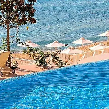 Отель Luxurious And Panoramic At The Beach. Варна