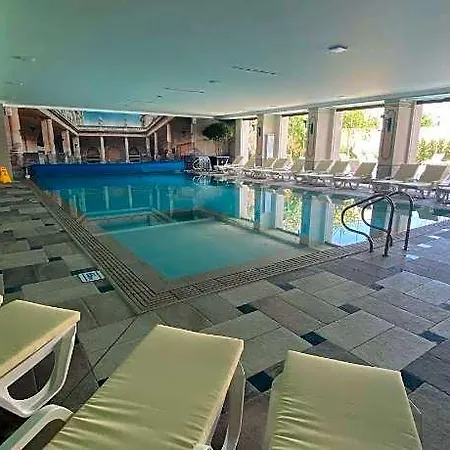 Luxurious And Panoramic At The Beach. Отель
