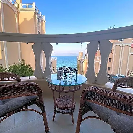 Luxurious And Panoramic At The Beach. Отель