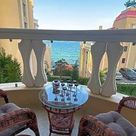 Luxurious And Panoramic At The Beach. Отель